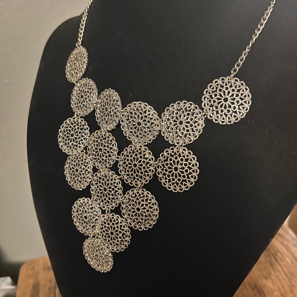 Silver‎ Tone Filigree Medallion Statement Bib Necklace Boho Floral Openwork
